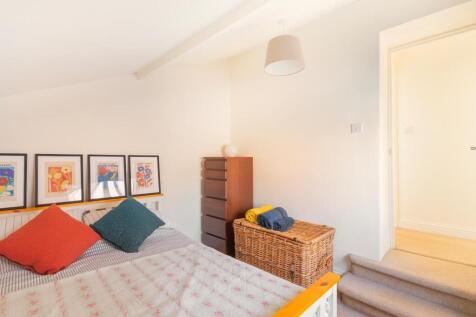 H4P0RCSN - Bedroom A.jpg