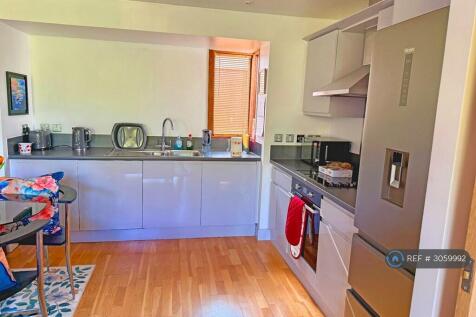 Watermill Way, London, SW19 photo 4