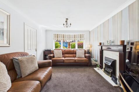 CAM03729G0-PR0064-STILL011