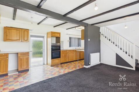 Living Room/Kitchen