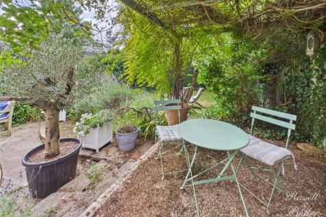 CAM01995G0-PR0332-STILL042