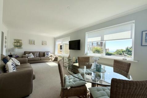 South Facing Open Plan Living