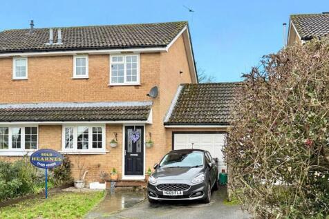 Verwood, BH31 - property photo