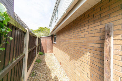 Discrete storage shed