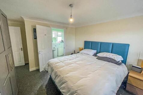 Queensdown Gardens, Brislington, Bristol photo 4