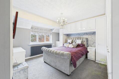 CAM05477G0-PR0017-STILL016