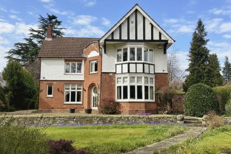 5 bedroom Detached for sale
