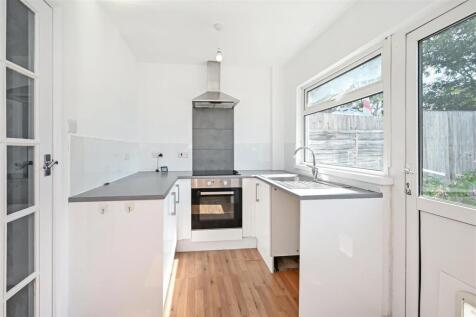 Birdham Close, North Bersted photo 4