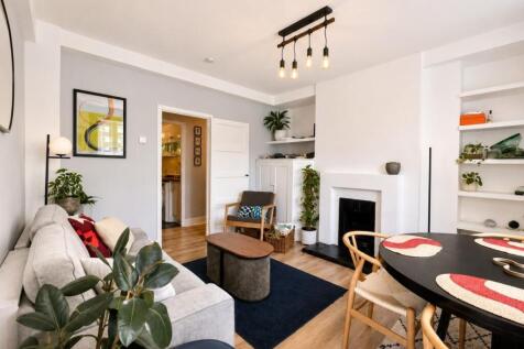 living room 1.jpg