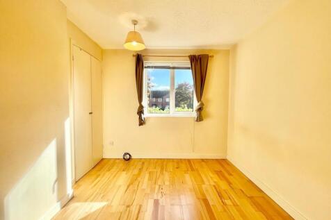 Harlestone Court, Giffard Park photo 5