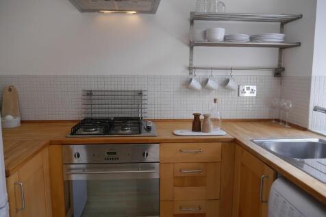 STUDENT HOUSE - £1100 per calendar month. Available from 1st of July 2026 - Longfield Road, Sheffield, S10 photo 3