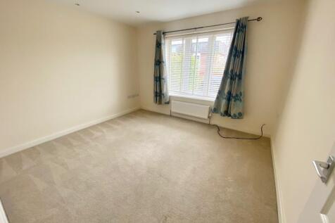 Fairmile Road, Christchurch, Dorset, BH23 photo 4