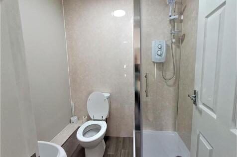 Shower Room (2).jpg