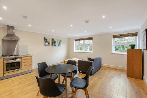Reception/Kitchen