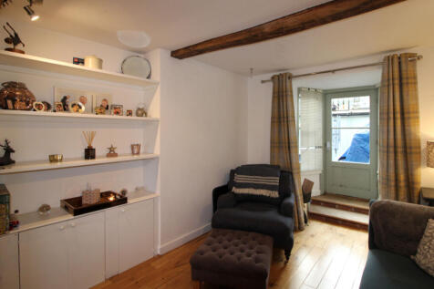 Grade II Listed Character Townhouse