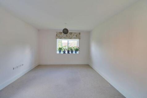 Woodcote Valley Road, West Purley photo 4