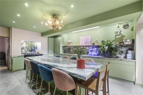 Kitchen/Dining