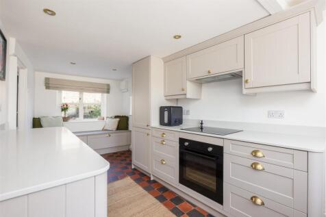 Gale House Kitchen-6.jpg