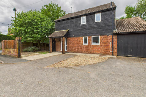 CAM04968G0-PR0060-STILL024