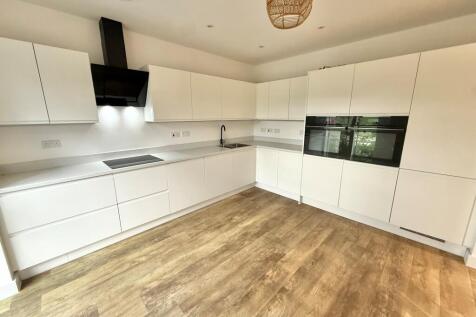 Crossland Gardens, Ellesmere Port, Cheshire West And Chester photo 2