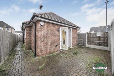 18 Charles Road -014.jpg