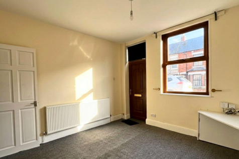 51 QRN - Front Room.png