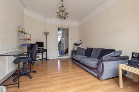 30 Valencia Road-003.JPG