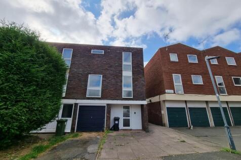 4-bed terraced on 86 Shrubland Street, Leamington Spa, £2,200/mo