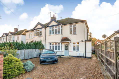 Addlestone, KT15 - property photo
