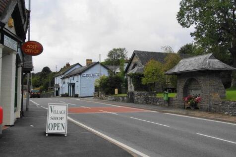 Bluebell Inn Villahe Shot.jpg