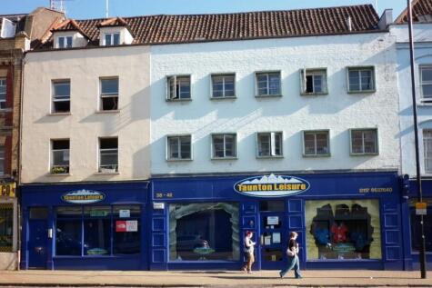 Vibrant high street location with ample windows...