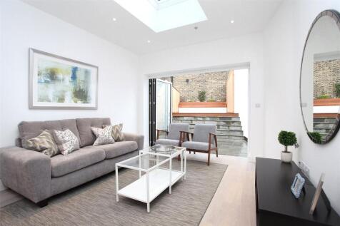property in Old Town, 
Clapham, SW4