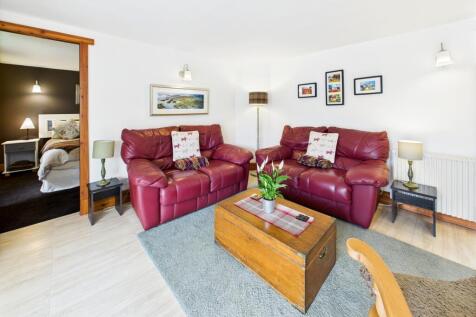 CAM03481G0-PR0098-STILL032