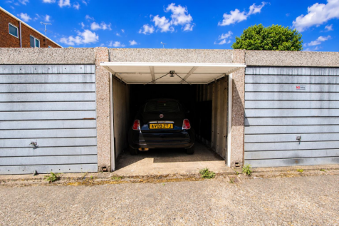 garage b.png