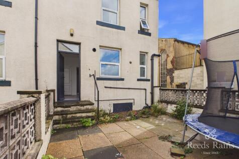 Kaye Street, Heckmondwike, West Yorkshire, WF16 photo 4