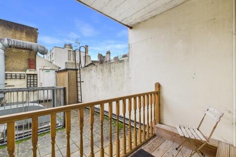 CAM04693G0-PR0086...