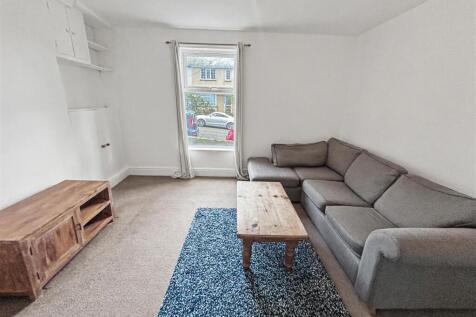 Lounge 1.jpeg