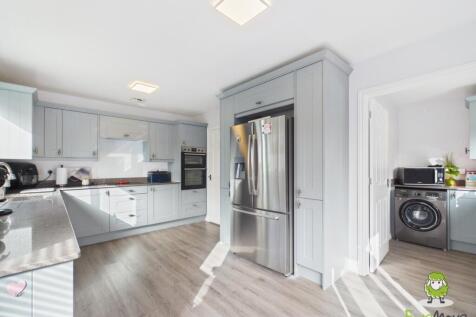 EweMove Estate Agents Basingstoke - MAILING WAY