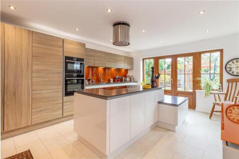 kitchen-2.jpg