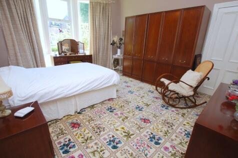 47 South Street Greenock  (11) bedroom one.jpg