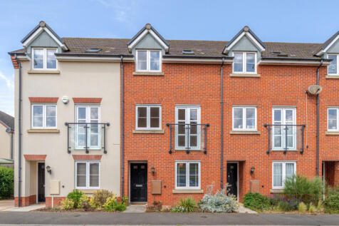 Tewkesbury, GL20 - property photo