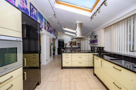 Kitchen/ Dining Room/ Breakfast Room