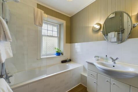 CAM03481G0-PR0018-STILL012