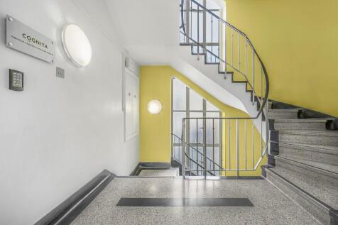 hall 2.jpg