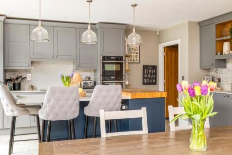 Open plan kitchen/ family room