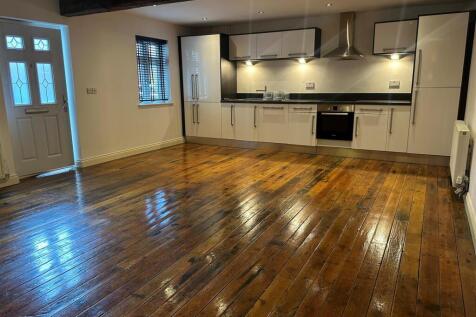 Flat 8, The Grand Hotel, Canal Street, South Wigston photo 4