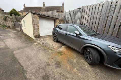 GARAGE 7 DRIVEWAY FO