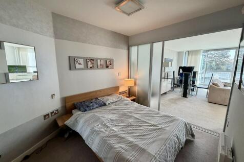 River Crescent, Waterside Way, NG2 photo 4