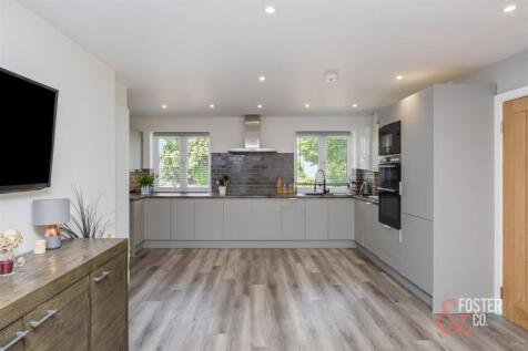 Lodge lane, 33-029.jpg