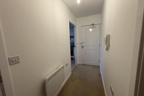 Ledgard Avenue, Leigh photo 3